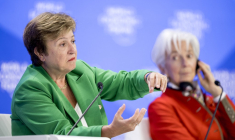 Kristalina Georgieva et Christine Lagarde à Davos, en Suisse, le 24 janvier 2025. ( AFP / FABRICE COFFRINI )