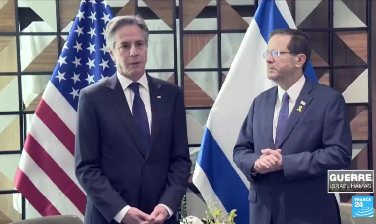 A Tel-Aviv, Blinken se dit déterminé à obtenir "maintenant" un accord Israël-Hamas