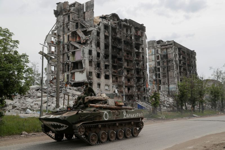 LES TROUPES UKRAINIENNES POURRAIENT SE RETIRER DE LA RÉGION DE LOUHANSK FACE À L'AVANCÉE RUSSE