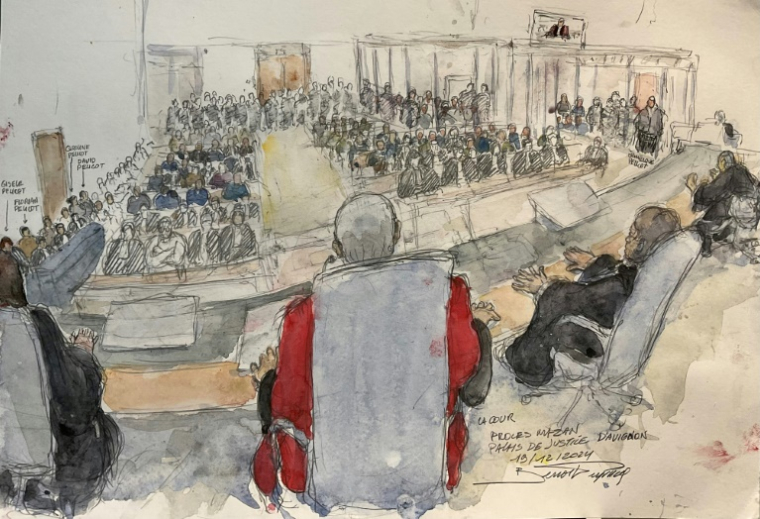 Croquis d'audience réalisé lors de la lecture du verdict du procès des viols de Mazan, au palais de justice d'Avignon, le 19 décembre 2024 ( AFP / Benoit PEYRUCQ )
