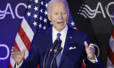 Joe Biden à Chicago, aux Etats-Unis, le 15 avril 2025. ( AFP / TANNEN MAURY )