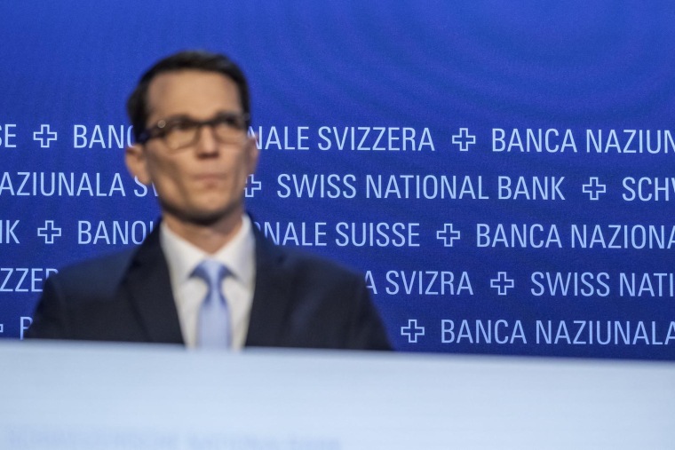 Le président de la Banque nationale suisse (BNS), Martin Schlegel, lors d'une assemblée générale de la banque centrale suisse à Berne, le 25 avril 2025. ( AFP / FABRICE COFFRINI )