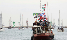Des bateaux d'une flotille de militants propalestiniens souhaitant briser le blocus de Gaza quittent le port Vell de Barcelone en Espagne, le 12 avril 2026 ( AFP / Josep LAGO )