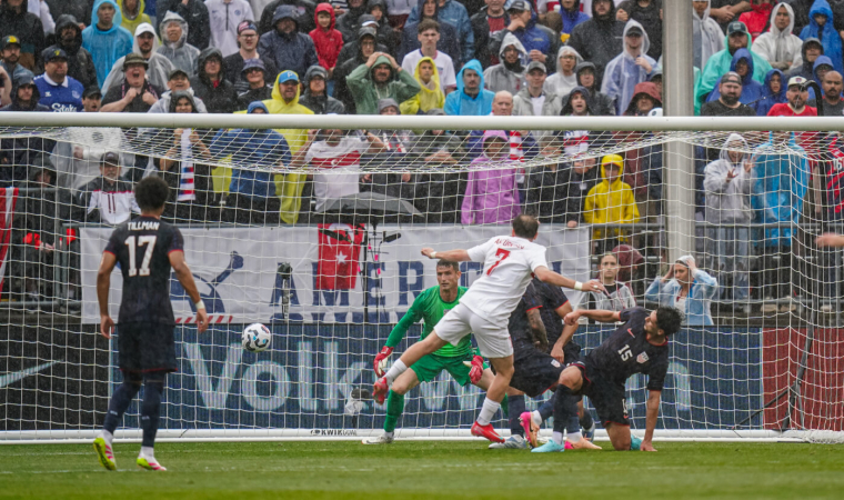 La Turquie domine les États-Unis au terme d’un match rocambolesque