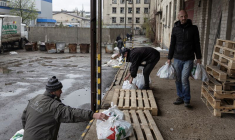 L'UKRAINE DIT RÉSISTER À SIEVIERODONETSK, ULTIMATUM RUSSE