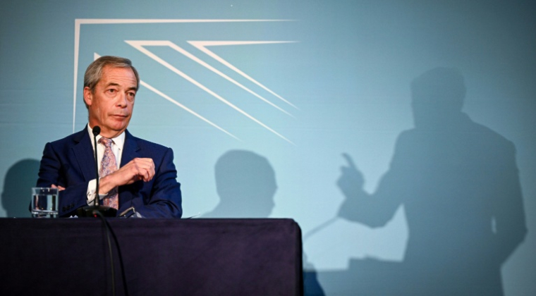 Nigel Farage lors d'une conférence de presse de son parti à Londres le 18 novembre 2025 ( AFP / Justin TALLIS )