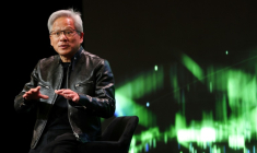 Le Pdg de Nvidia Jensen Huang s'exprime le 6 janvier 2026 à Las Vegas à l'occasion du salon de l'informatique grand public CES ( AFP / Patrick T. Fallon )