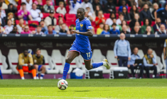 Randal Kolo Muani file à Tottenham