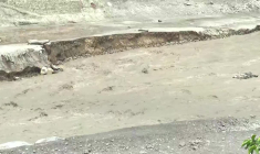 Images de la rivière Trishuli après la crue dévastatrice qui a touché le Népal et le Tibet