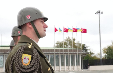 Turquie : Zelensky arrive à Istanbul pour une rencontre avec Erdogan