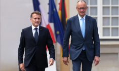 Le président français Emmanuel Macron (à gauche) et le chancelier allemand Friedrich Merz le 17 juillet à Brühl en Allemagne ( AFP / Ludovic MARIN )