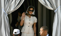 Lauren Sanchez quitte l'hôtel Aman le jour de son mariage avec Jeff Bezos, le 27 juin 2025 à VEnise ( AFP / Stefano Rellandini )