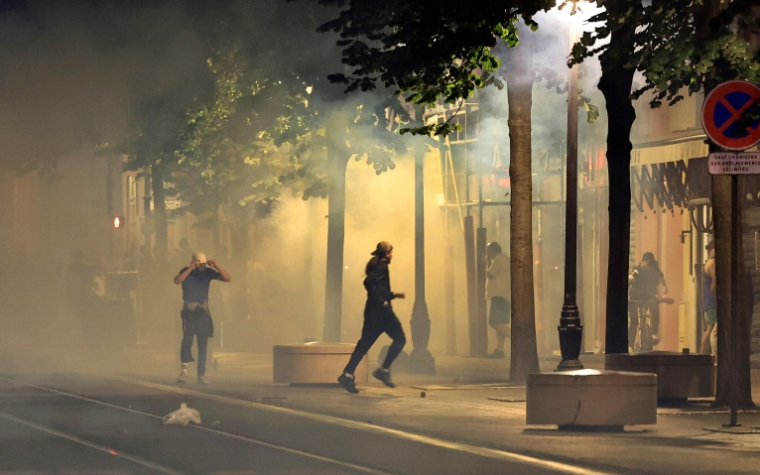 Des violences urbaines à Nice le 2 juillet 2023 après a mort de Nahel ( AFP / Valery HACHE )
