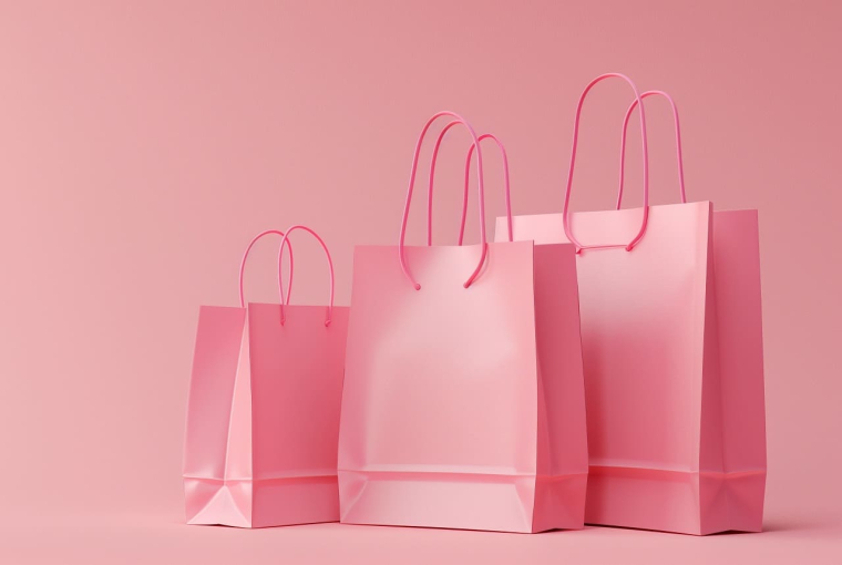 (Edition 2024 d'Octobre rose : pour un shopping solidaire et porteur d'espoir - Crédit photo : Adobe Stock)
