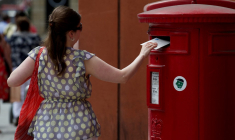 ( AFP / ANDREW COWIE )