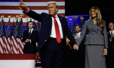 Le prochain président des Etats-Unis Donald Trump et son épouse Melania Trump ce mercredi 6 novembre en Floride. ( GETTY IMAGES NORTH AMERICA / CHIP SOMODEVILLA )