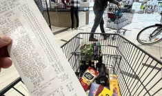 ( AFP / DENIS CHARLET )