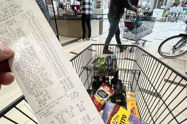 ( AFP / DENIS CHARLET )