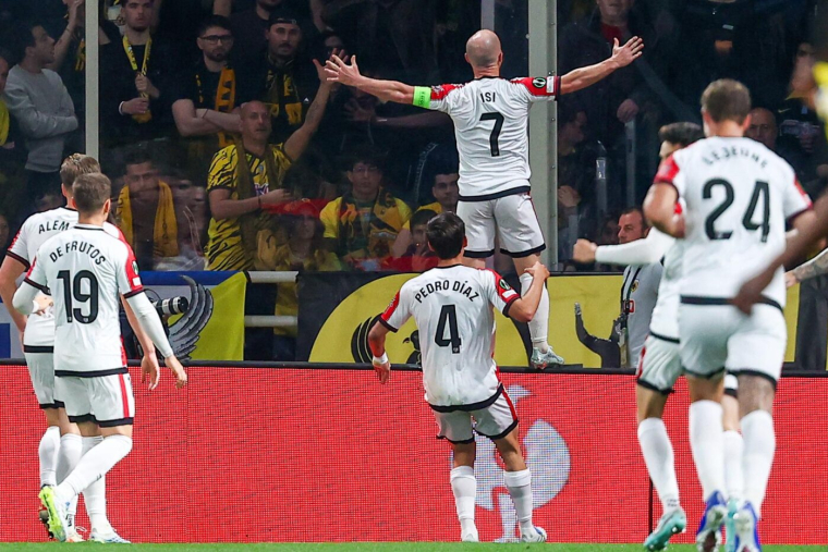 Le Rayo Vallecano rejoint Strasbourg, Crystal Palace perd mais se qualifie pour les demies