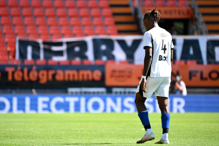 Christopher Wooh s’est ouvert la main après son expulsion