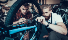 Enfourcher un vélo propre et fonctionnel dont tous les rouages sont bien réglés est un grand plaisir crédit photo : Shutterstock