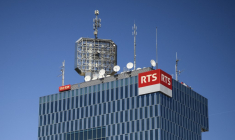 La SSR gère notamment la Radio Télévision suisse (RTS) ( AFP / FABRICE COFFRINI )