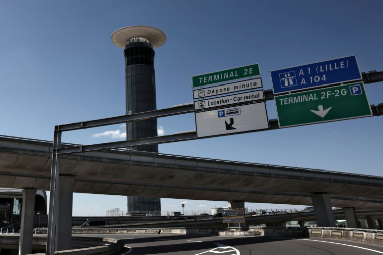 La tour de contrôle de l’aéroport de Roissy-Charles-de-Gaulle, près de Paris, le 3 juillet 2025 ( AFP / Thibaud MORITZ )