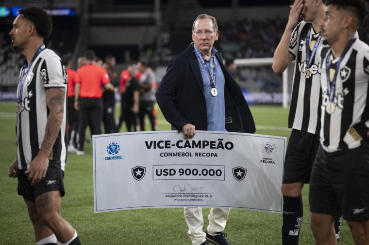 John Textor se défoule en virant l'entraîneur de Botafogo