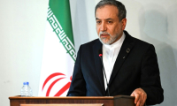 Le ministre iranien des Affaires étrangères Abbas Araghchi lors d'une conférence de presse au Caire, en Egypte, le 2 juin 2025 ( AFP / - )