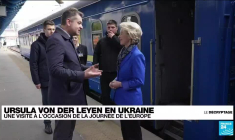 Von der Leyen à Kiev pour marquer la Journée de l'Europe