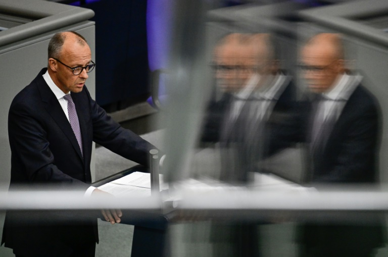 Le chancelier allemand Friedrich Merz s'exprime devant les députés du Bundestag, le 24 juin 2025 à Berlin ( AFP / John MACDOUGALL )
