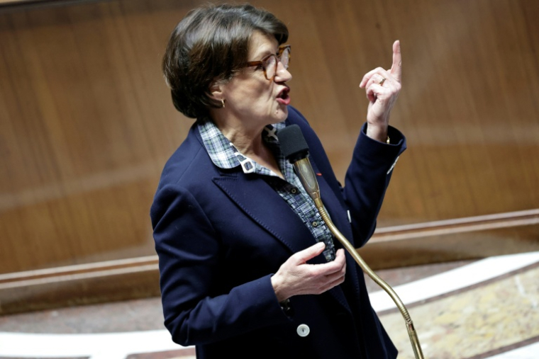 La ministre de l'Agriculture Annie Genevard, le 11 février 2026, à l'Assemblée nationale, à Paris ( AFP / STEPHANE DE SAKUTIN )