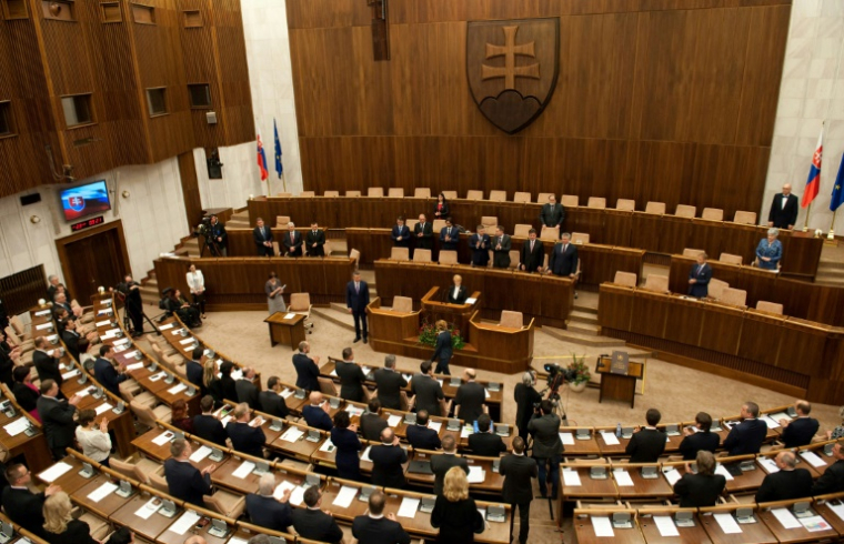 Une session du parlement slovaque photographiée le 23 mars 2016 à Bratislava. ( AFP / SAMUEL KUBANI )
