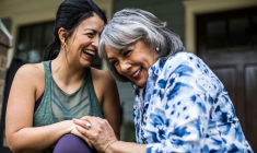 Louer un logement à vos parents peut être une opération intéressante même s’ils ne vous versent pas de loyers. ( crédit photo : GettyImages )