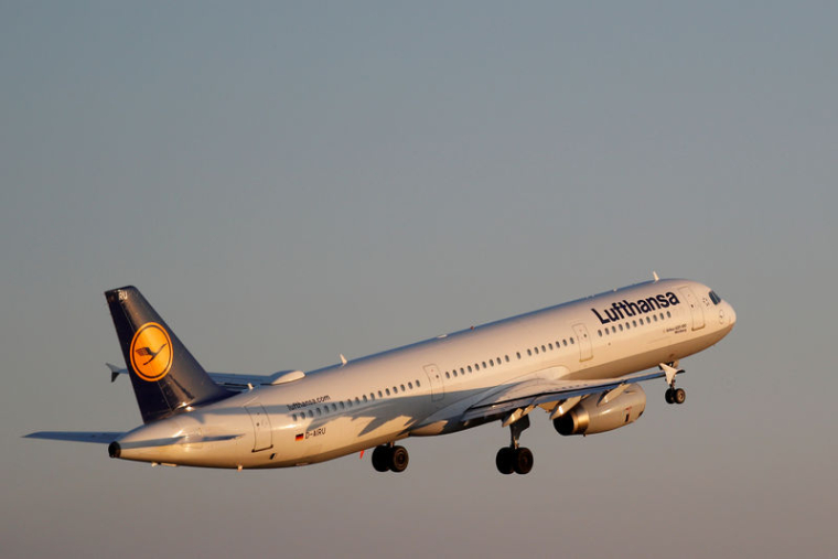LUFTHANSA CREUSE SA PERTE AU 1ER TRIMESTRE AVEC LE COÛT DU CARBURANT