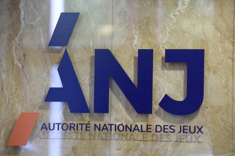 ( AFP / ERIC PIERMONT )