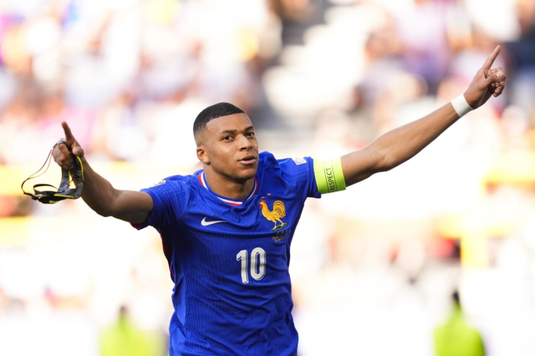 Kylian Mbappé débute son contrat avec le Real Madrid