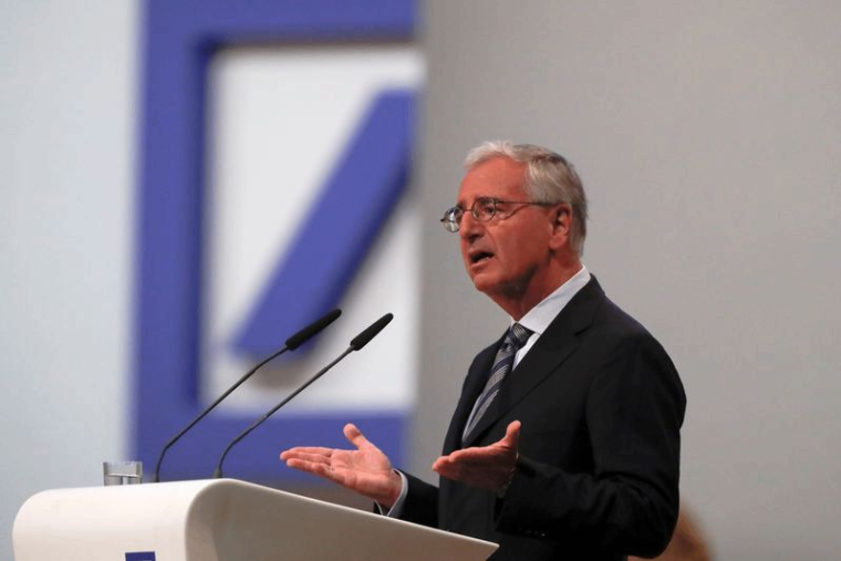 LE PRÉSIDENT DE DEUTSCHE BANK RENONCE À UN 3E MANDAT