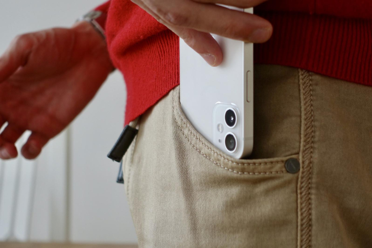 Le but des escrocs est de prendre le contrôle de l'iPhone pour le verrouiller et voler toutes ses données. (Illustration) (lukgehr / Pixabay)