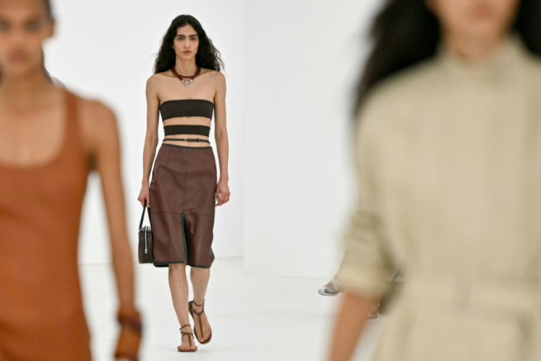 La collection femme de Hermès, à Paris, le 3 octobre 2026 ( AFP / LOU BENOIST )