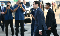 Le secrétaire d'Etat américain Marco Rubio après son atterrissage à la base aérienne de Subang, à l'extérieur de Kuala Lumpur en Malaisie, le 10 juillet 2025 ( POOL / Mandel NGAN )