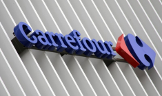 CARREFOUR ACCROÎT SES RACHATS D'ACTIONS APRÈS LA HAUSSE DE SES RÉSULTATS AU PREMIER SEMESTRE