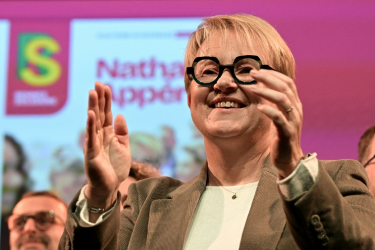 La maire socialiste sortante de Rennes, Nathalie Appéré, candidate à sa réélection, lors d'un meeting de campagne à Rennes, le 2 février 2026 ( AFP / Damien MEYER )