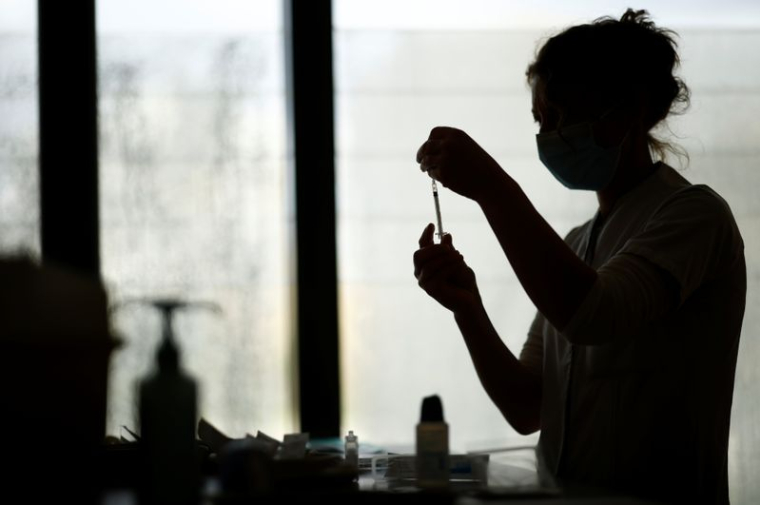 CORONAVIRUS/FRANCE: LA HAS FAVORABLE À LA VACCINATION PAR LES DENTISTES ET LES VÉTÉRINAIRES