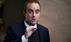 Le Premier ministre Sébastien Lecornu, le 1er décembre 2025 à Paris ( POOL / JULIEN DE ROSA )