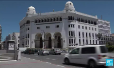 Covid-19 en Algérie : flambée des cas et pénurie d'oxygène