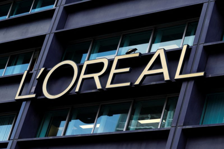 Logo of Groupe L'Oreal on the company's headquarters building in Clichy, near Paris