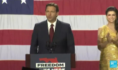 Midterms : le républicain Ron De Santis, potentiel rival de Donad Trump, réélu gouverneur de Floride