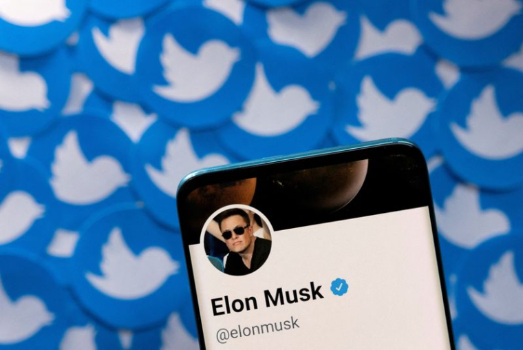 TWITTER ATTAQUE ELON MUSK EN JUSTICE POUR RUPTURE DE L'ACCORD DE RACHAT