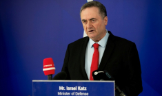 Le ministre de la Défense israélien Israël Katz à Athènes en Grèce le 20 janvier 2026 ( AFP / Aggelos NAKKAS )